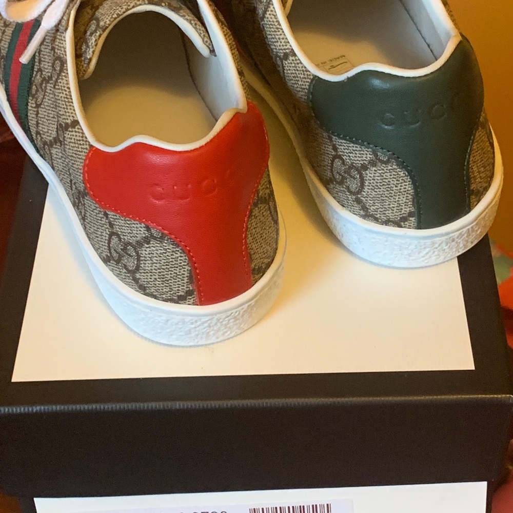 Unisex Pair of Gucci Kid Sneakers